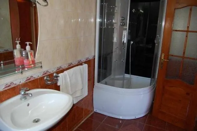 Ana Si Alex ホステル