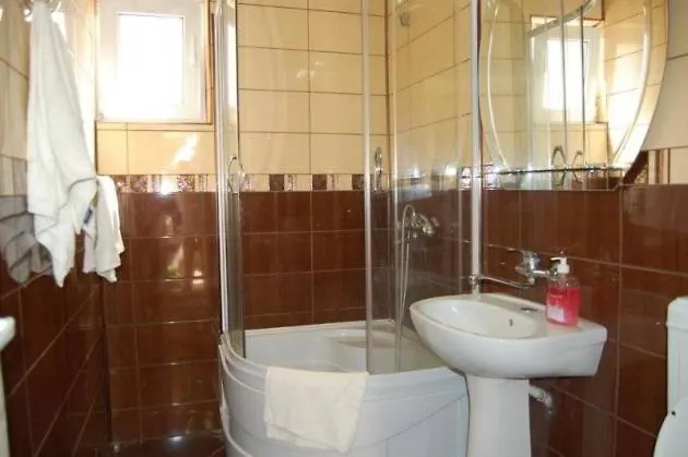 Ana Si Alex ホステル *